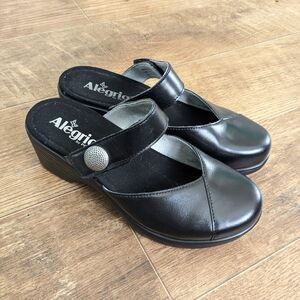 Alegria Sydni Coal Pump Clogs In Black Size 37
